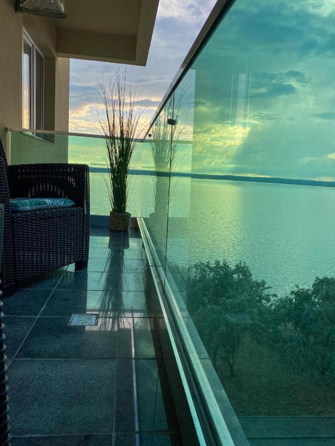 Vega Apartment By Moonlight مامايا المظهر الخارجي الصورة